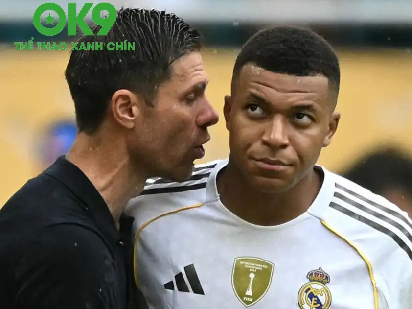 Liệu Mbappe có được HLV Xabi Alonso cho ra sân ngay từ đầu ở lần chạm trán với đội bóng cũ PSG? (Ảnh: France 24) Liệu Mbappe có được HLV Xabi Alonso cho ra sân ngay từ đầu ở lần chạm trán với đội bóng cũ PSG? (Ảnh: France 24)