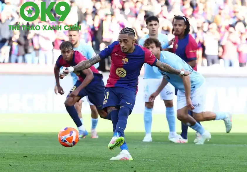 Cuộc đối đầu giữa Celta Vigo và Barca được dự đoán sẽ là một trận đôi công hấp dẫn. Cuộc đối đầu giữa Celta Vigo và Barca được dự đoán sẽ là một trận đôi công hấp dẫn.